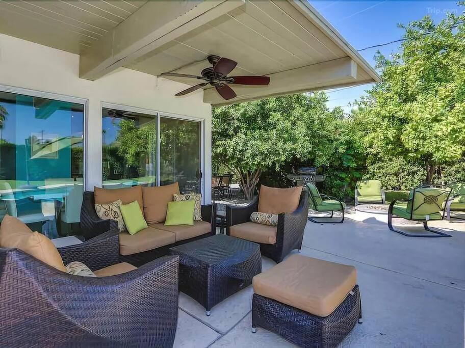 Serene 4 Bed 3 Bath Heated Pool Natural Backyard Heart Of 棕榈泉 外观 照片