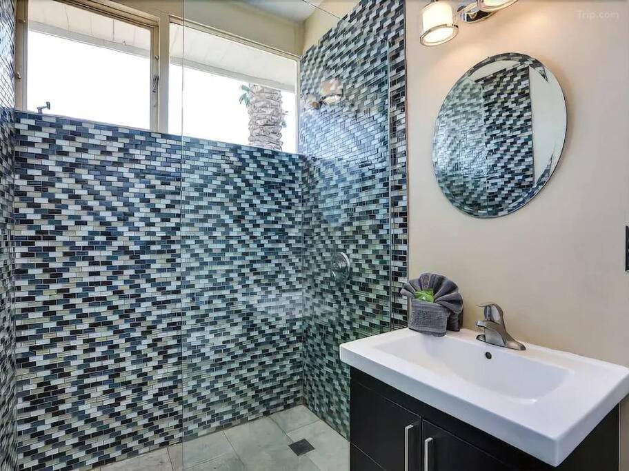 Serene 4 Bed 3 Bath Heated Pool Natural Backyard Heart Of 棕榈泉 外观 照片